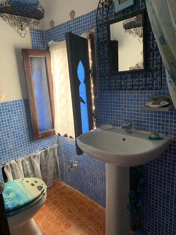 Hathor ,Casa Marroqui Con Dos Terrazas En La Medina Antigua , Ideal Parejas!! Wifi!! Asilah Buitenkant foto