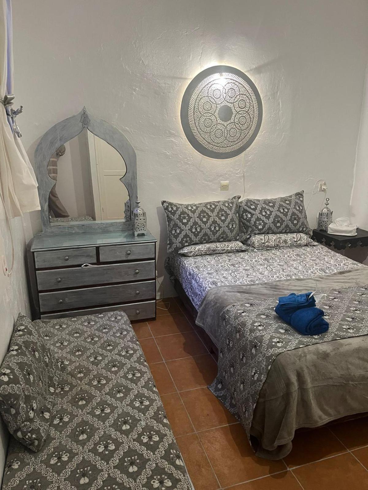 Hathor ,Casa Marroqui Con Dos Terrazas En La Medina Antigua , Ideal Parejas!! Wifi!! Asilah Buitenkant foto